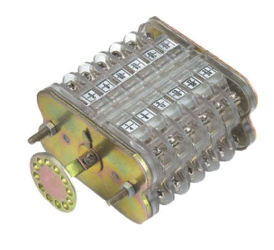 F6-□III/L系列辅助开关 